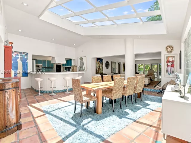 Продажа дома по адресу 4110 Battersea Rd - фото 9376481