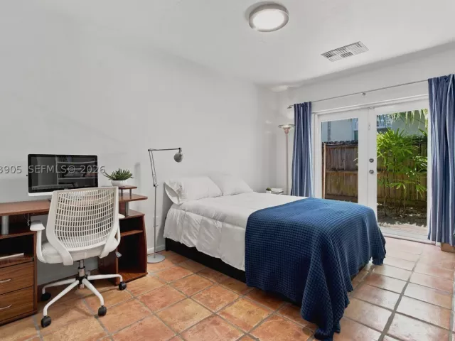 Продажа дома по адресу 4110 Battersea Rd - фото 9376501