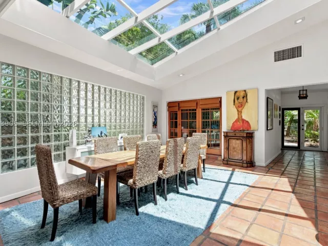 Продажа дома по адресу 4110 Battersea Rd - фото 9376487