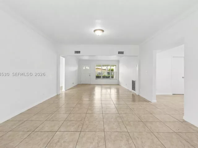 Продажа дома по адресу 3513 Polk St - фото 9347782