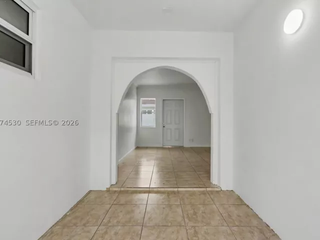 Продажа дома по адресу 3513 Polk St - фото 9347785