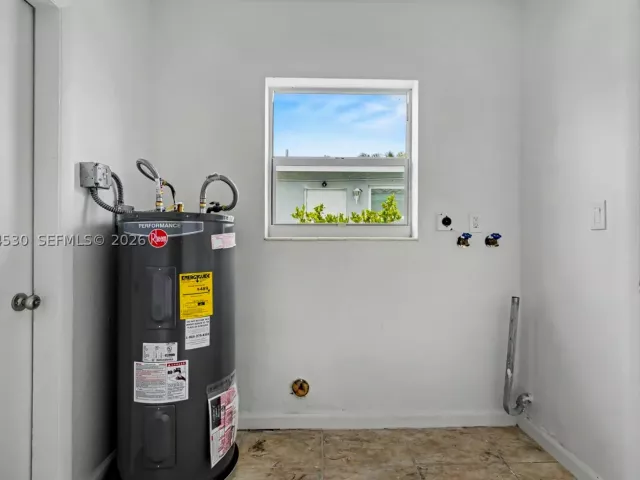 Продажа дома по адресу 3513 Polk St - фото 9347790