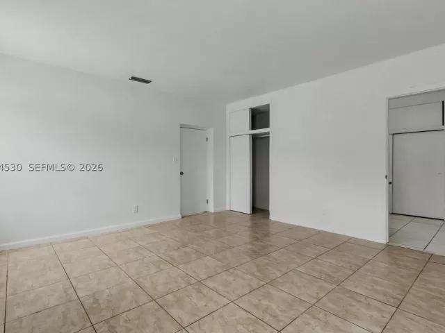 Продажа дома по адресу 3513 Polk St - фото 9347796