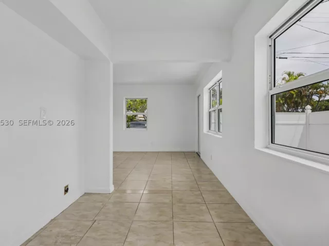 Продажа дома по адресу 3513 Polk St - фото 9347800