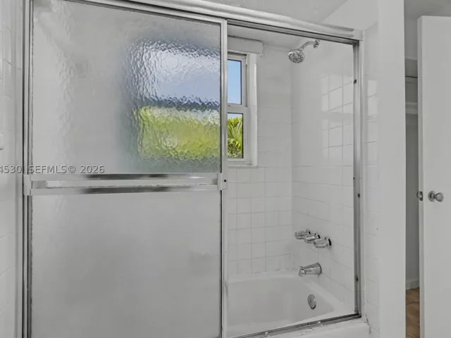 Продажа дома по адресу 3513 Polk St - фото 9347806