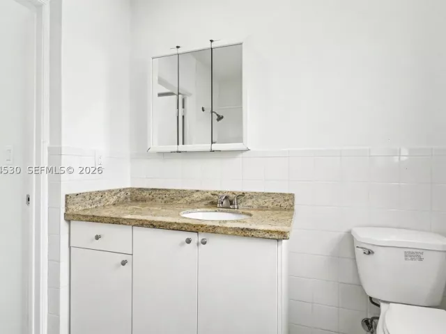 Продажа дома по адресу 3513 Polk St - фото 9347811
