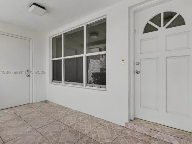 Продажа дома по адресу 3513 Polk St - фото 9347769