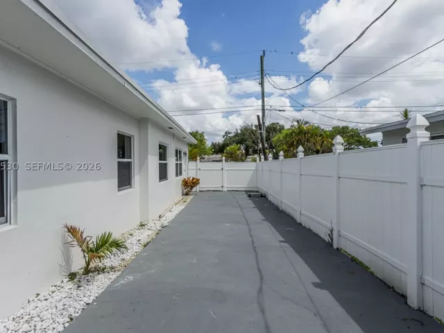 Продажа дома по адресу 3513 Polk St - фото 9347770