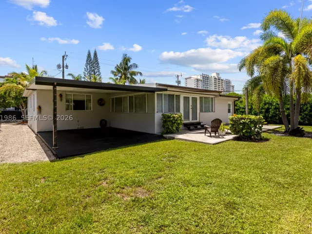 Продажа дома по адресу 2831 SW 21st Ter - фото 9346281