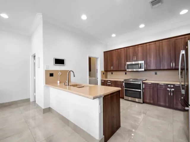 Продажа дома по адресу 4916 SW 38TH Way - фото 9353724