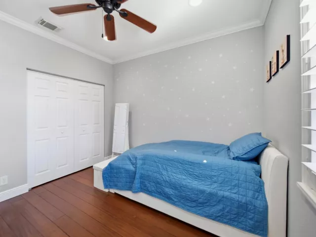 Продажа дома по адресу 4916 SW 38TH Way - фото 9353731