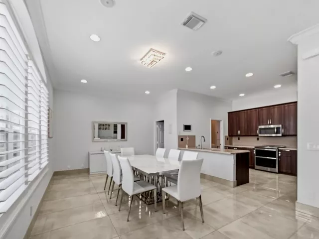 Продажа дома по адресу 4916 SW 38TH Way - фото 9353716
