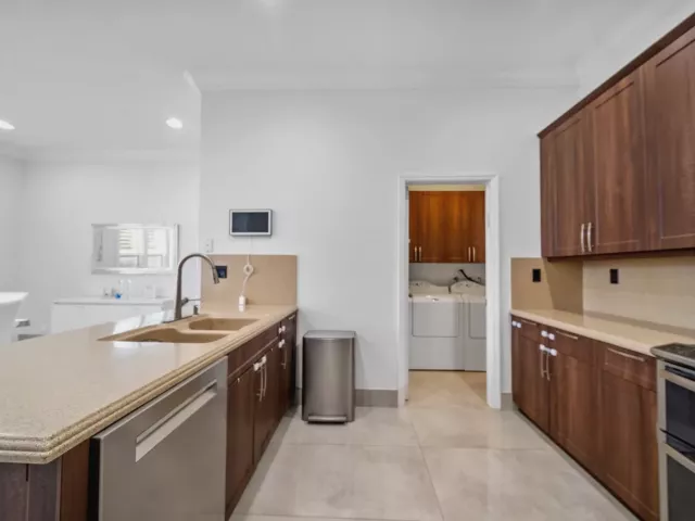 Продажа дома по адресу 4916 SW 38TH Way - фото 9353723