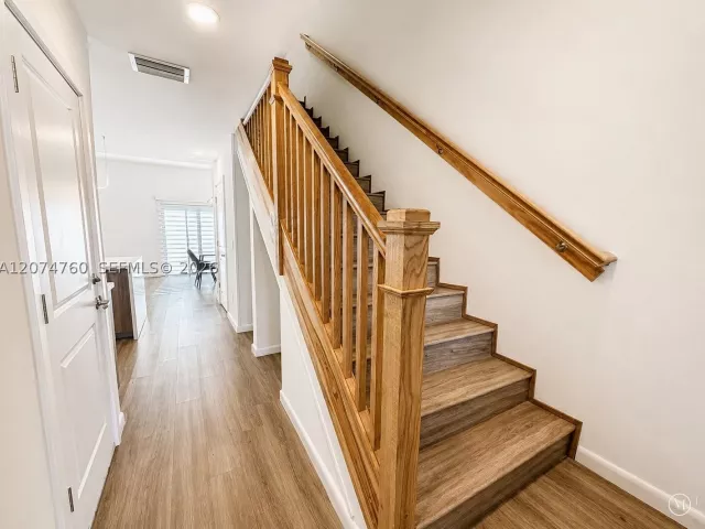 Продажа дома по адресу 2511 Pierce St 7 - фото 9346478