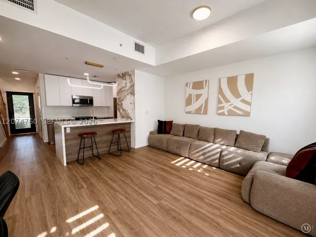 Продажа дома по адресу 2511 Pierce St 7 - фото 9346467