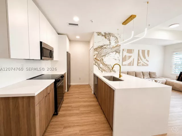Продажа дома по адресу 2511 Pierce St 7 - фото 9346468