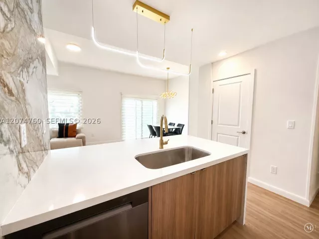 Продажа дома по адресу 2511 Pierce St 7 - фото 9346472