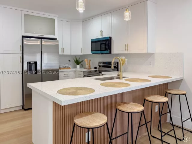 Продажа дома по адресу 1300 NW 42nd St - фото 9346290