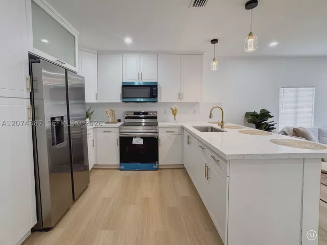 Продажа дома по адресу 1300 NW 42nd St - фото 9346288
