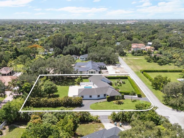 Продажа дома по адресу 11601 SW 88th Ave - фото 9360030