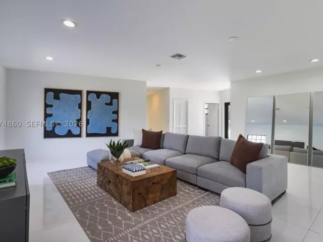 Продажа дома по адресу 11601 SW 88th Ave - фото 9359996