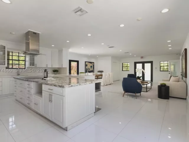 Продажа дома по адресу 11601 SW 88th Ave - фото 9359992