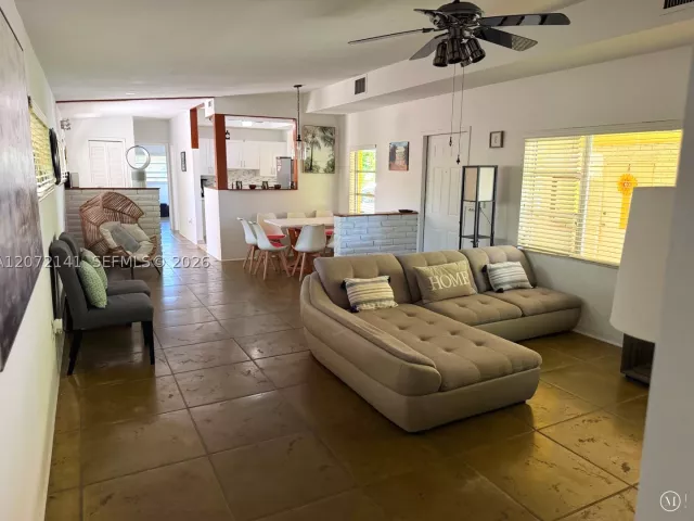 Продажа дома по адресу 935 Polk St - фото 9346453