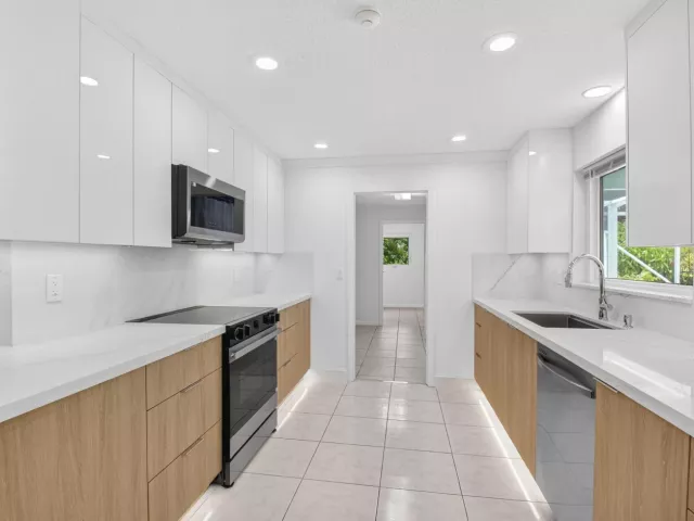 Продажа дома по адресу 4599 BRADY Boulevard - фото 9354062