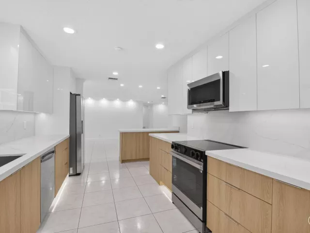 Продажа дома по адресу 4599 BRADY Boulevard - фото 9354065