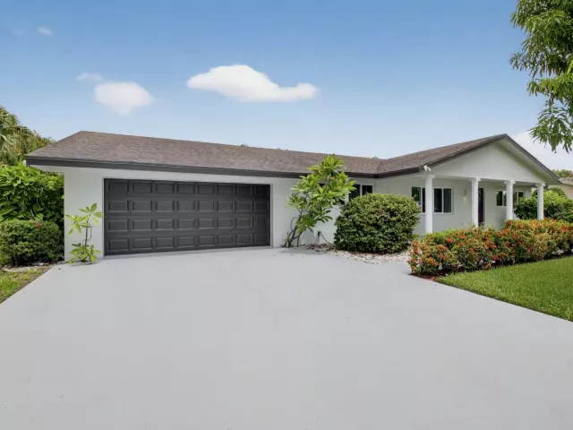 Продажа дома по адресу 4599 BRADY Boulevard - фото 9354048