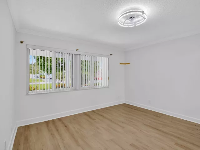Продажа дома по адресу 4599 BRADY Boulevard - фото 9354074
