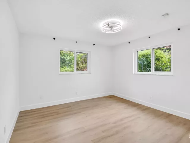 Продажа дома по адресу 4599 BRADY Boulevard - фото 9354077