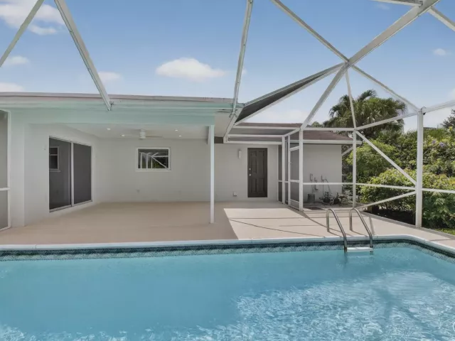 Продажа дома по адресу 4599 BRADY Boulevard - фото 9354085