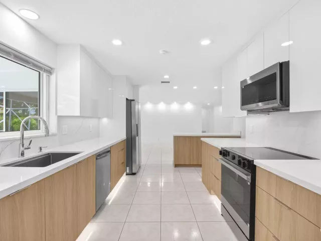 Продажа дома по адресу 4599 BRADY Boulevard - фото 9354051