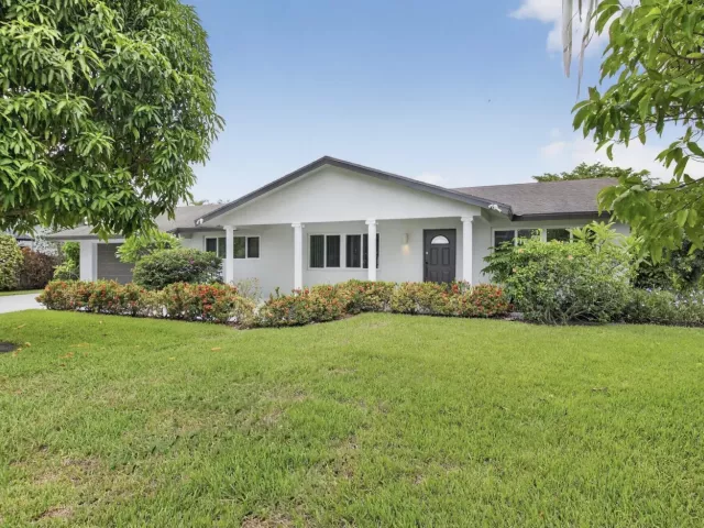 Продажа дома по адресу 4599 BRADY Boulevard - фото 9354098
