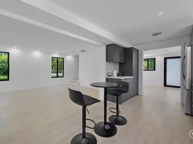 Продажа дома по адресу 823 33RD Street - фото 9365277