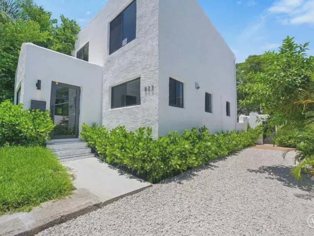 Продажа дома по адресу 823 33RD Street - фото 9365257