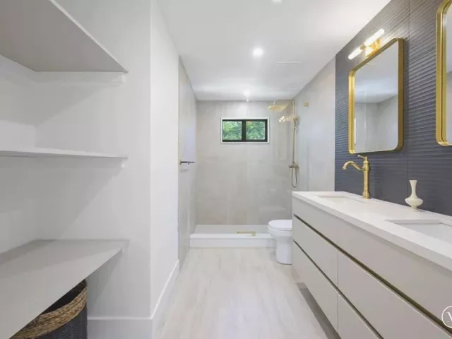Продажа дома по адресу 823 33RD Street - фото 9365286