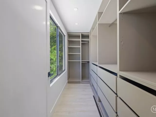 Продажа дома по адресу 823 33RD Street - фото 9365288