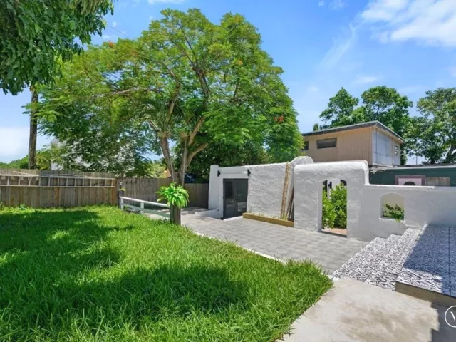 Продажа дома по адресу 823 33RD Street - фото 9365259