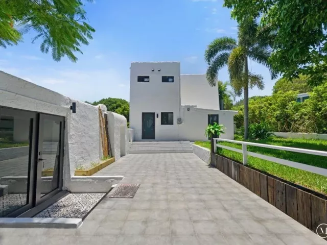 Продажа дома по адресу 823 33RD Street - фото 9365260