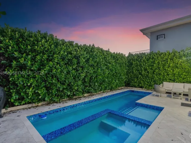 Продажа дома по адресу 312 Fillmore St - фото 9346499