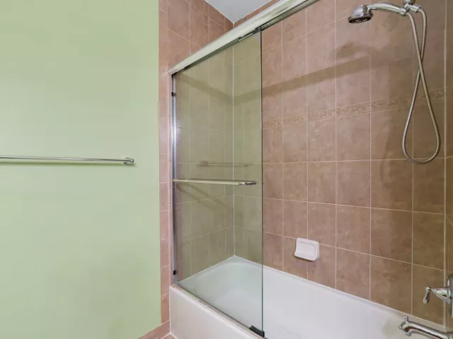 Продажа дома по адресу 128 W Prive Circle - фото 9354213