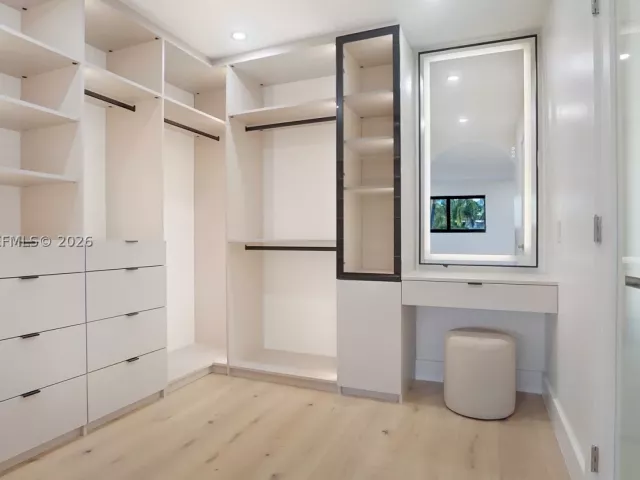 Продажа дома по адресу 2311 SW 5th Ave - фото 9347641
