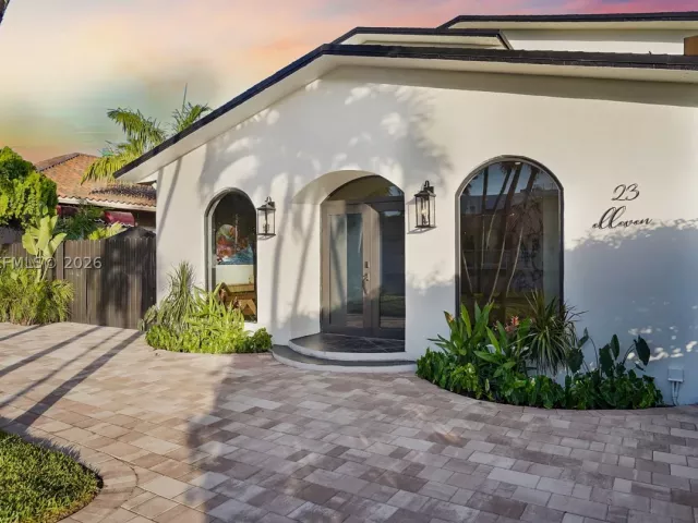 Продажа дома по адресу 2311 SW 5th Ave - фото 9347624