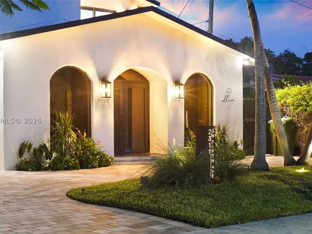 Продажа дома по адресу 2311 SW 5th Ave - фото 9347626