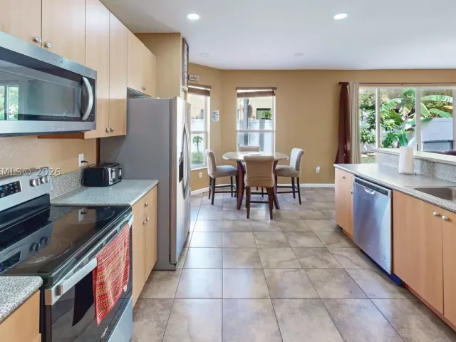 Продажа дома по адресу 2215 Portofino Ave - фото 9368026