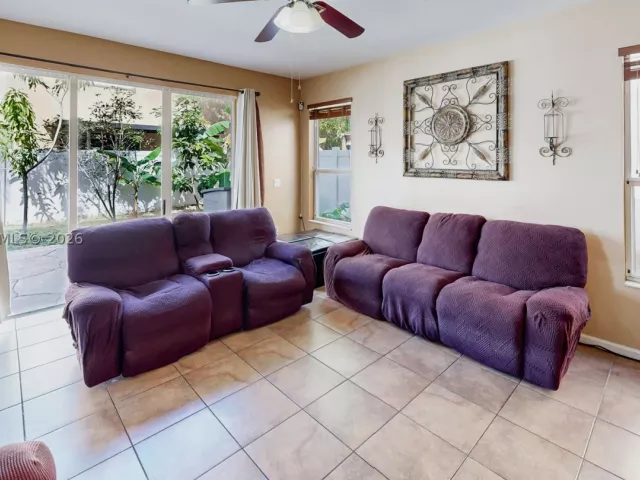Продажа дома по адресу 2215 Portofino Ave - фото 9368033