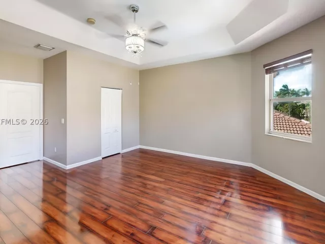 Продажа дома по адресу 2215 Portofino Ave - фото 9368047