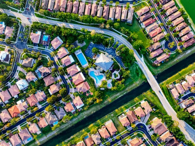 Продажа дома по адресу 2215 Portofino Ave - фото 9368084